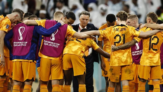 Pelatih Belanda, Louis van Gaal menyatakan pensiun dan tak merasa dirinya sudah dikalahkan oleh Argentina di babak perempat final Piala Dunia 2022.
