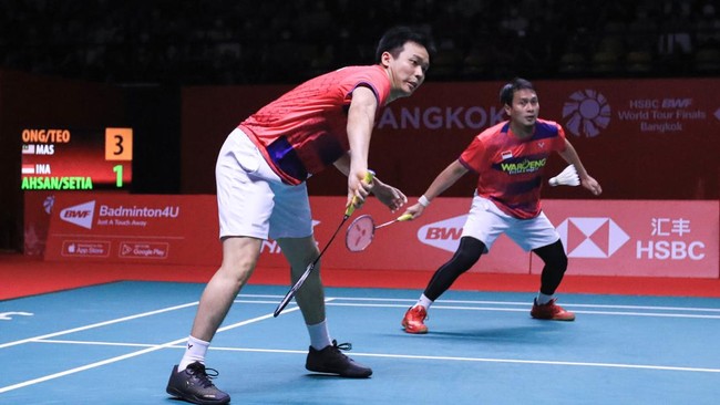 Penampilan Mohammad Ahsan/Hendra Setiawan dan Anthony Ginting di final BWF World Tour Finals 2022 bisa disaksikan lewat live streaming, Minggu (11/12).