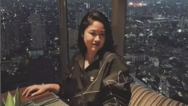 img-title Terpopuler: Tiktoker Kasih Rating Makanan di Nikahan Kaesang hingga Sosok Nadya Gudono