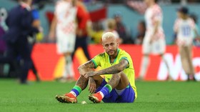 Neymar Usai Brasil Tersingkir: 'Lumpuh' 10 Menit dan Tak Henti Nangis