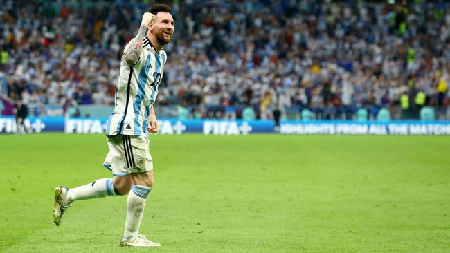Hasil dan Top Skor Piala Dunia 2022: Argentina Menang, Messi Bersaing Berikut hasil pertandingan perempat final dan top skor Piala Dunia 2022 usai Argentina dan Kroasia lolos.