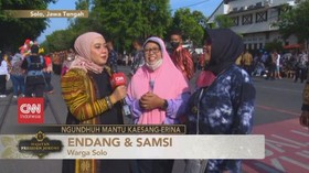 VIDEO: Antusiasme Warga Saksikan Kirab Pengantin