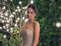 Artis Wanita Terhot