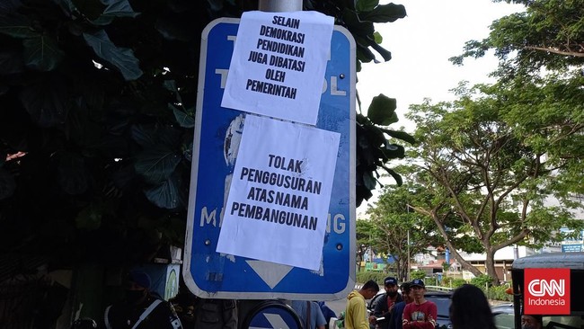 Kuasa hukum orang tua murid SDN Pondok Cina 1 Depok mengatakan ada empat hal pokok dalam gugatan mereka atas Walkot Depok.