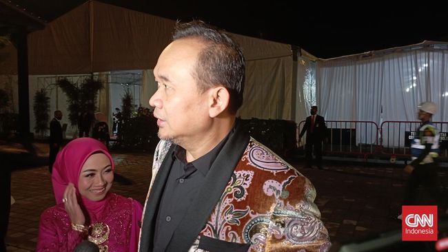 Cak Lontong turut hadir dalam acara tasyakuran pernikahan Kaesang Pangarep dan Erina Sofia Gudono di Pura Mangkunegaran.