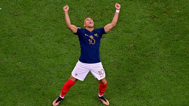 Prancis akan berduel lawan Maroko dalam laga semifinal Piala Dunia 2022. Berikut susunan pemain kedua tim.