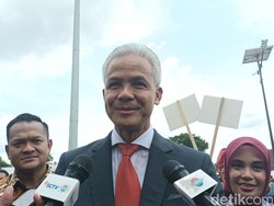 Tinggalkan Tasyakuran Kaesang-Erina, Ganjar Diteriaki Presiden