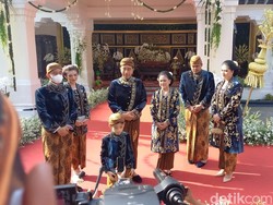 Lucunya Jan Ethes Jubir Jokowi Beri Selamat ke Kaesang dan Erina