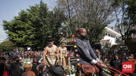 Kapolri: Ratusan Ribu Warga Ramaikan Kirab Pengantin Kaesang-Erina