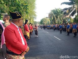 Pasukan Prajurit Keraton Ikut Berjaga di Kirab Kaesang-Erina