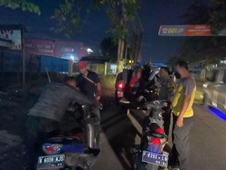 Polisi Bubarkan Balap Liar di Cileungsi, Joki Kocar-kacir Tinggalkan Motor