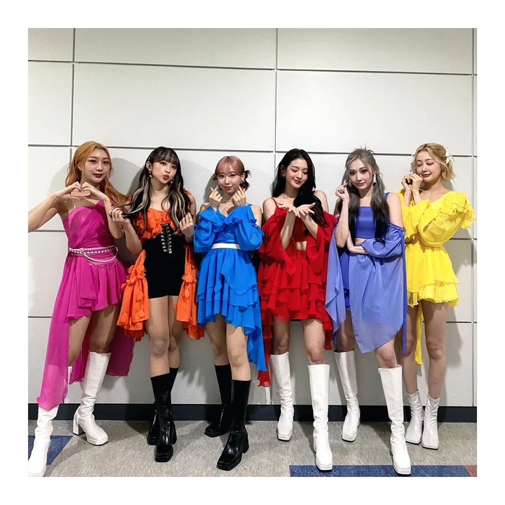 Potret Dita Karang Bersama Member SECRET NUMBER