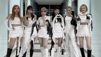 5 Potret Dita Karang & Member SECRET NUMBER Tampil di Berbagai Acara Musik Korea Selatan
