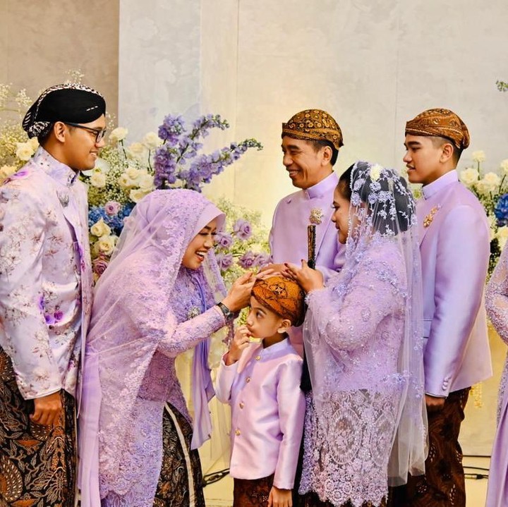 <p>Sikap Jan Ethes ini pun mendapatkan banyak pujian dari para netizen. Mereka mengatakan Jan Ethes sangat santun dan ramah. (Foto: Tim Media Kaesang Erina)</p>