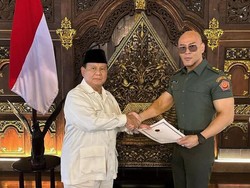 Sederet Hak yang Didapat Letkol Tituler Deddy Corbuzier