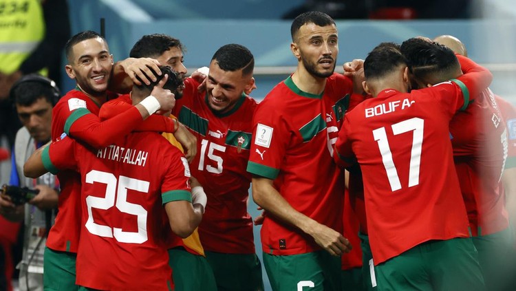 Kejutan besar terjadi di perempatfinal Piala Dunia 2022. Maroko berhasil lolos ke semifinal setelah menyingkirkan Portugal lewat kemenangan tipis 1-0.