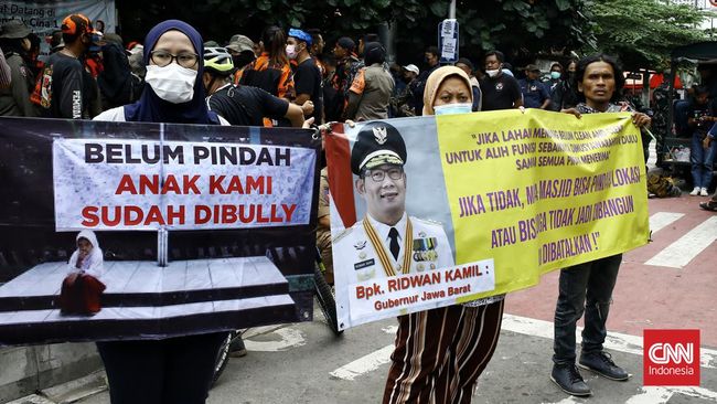 RK Bersuara Lagi soal SD Pocin, Pemprov Ancam Batalkan Bantuan Masjid