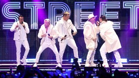 FOTO: Backstreet Boys Tampil di Tengah Rumor Pelecehan Nick Carter
