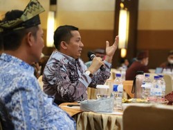Jejak Bupati Meranti: Dulu Ribut dengan Gubernur Riau, Kini Kemenkeu