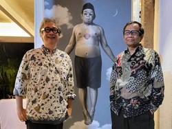 Gus Dur Telanjang Dada di Foto Mahfud Md Disorot, Butet Beri Penjelasan