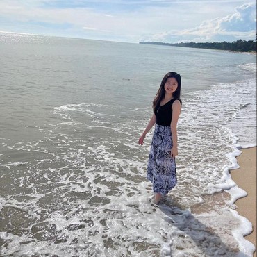 Kaesang Nikah, 7 Potret Felicia Tissue Sang Mantan Asyik Healing di Pantai