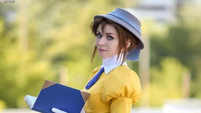 Jane dalam balutan dress kerajaan