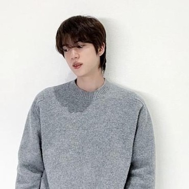 Jin BTS Bawa 'Astronaut' Cetak Rekor Penjualan Digital AS 2022 Terbesar ke-5