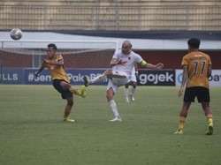 Bhayangkara FC Vs PSM: Suporter Juku Eja Kawal Pluim Cs dari Hotel ke Stadion