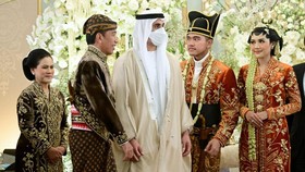 FOTO: Momen Sheikh Khaled Putra MBZ di Pernikahan Kaesang-Erina