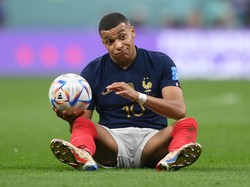 Momen Keki Mbappe: Ajak Tos Kyle Walker tapi Dicuekin