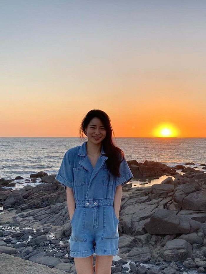 Beberapa drama Korea yang dibintanginya antara lain Welcome 2 Life (2019), Blow Breeze (2016), The Royal Gambler (2015), hingga High Society (2015)./ Foto: instagram.com/limjjy2