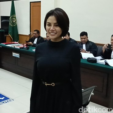 Alami Pengapuran Tulang di Leher Belakang, Nikita Mirzani Disebut Kena Karma