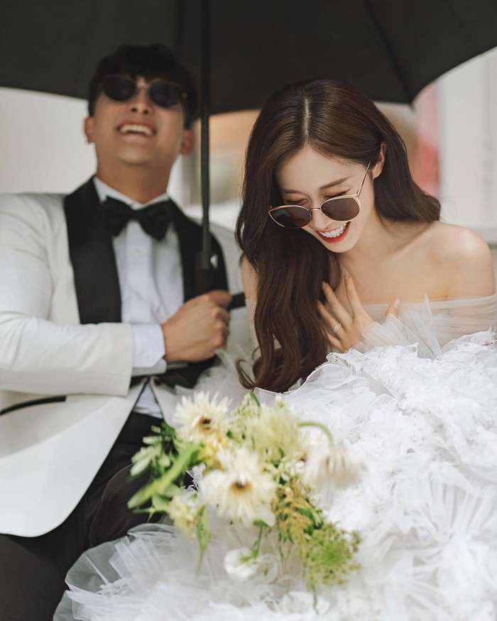 Potret pernikahan Jiyeon T-ARA dan Hwang Jae Gyun