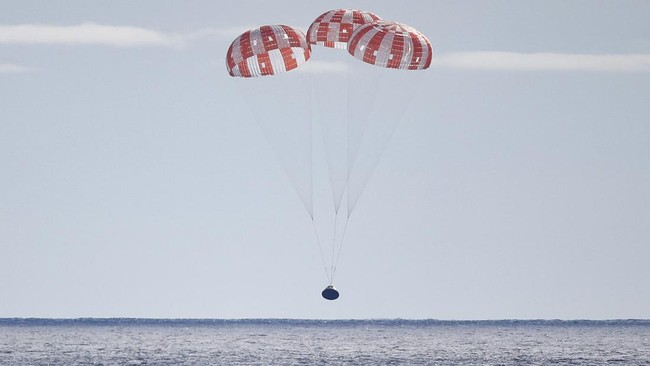 Kapsul Orion jatuh di laut Pasifik di semenanjung Baja California Meksiko.
