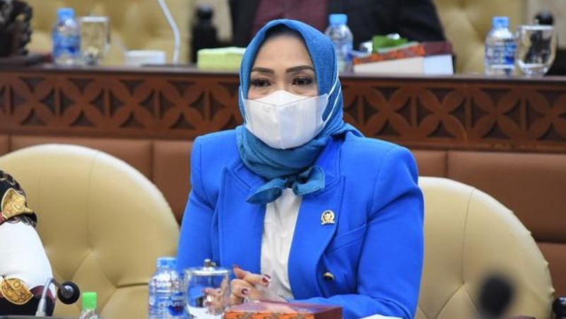 Dalam rapat ini, Komisi V DPR RI mengingatkan pemerintah untuk mengantisipasi lonjakan volume perjalanan jelang perayaan Natal Tahun 2022 dan Tahun Baru 2023.