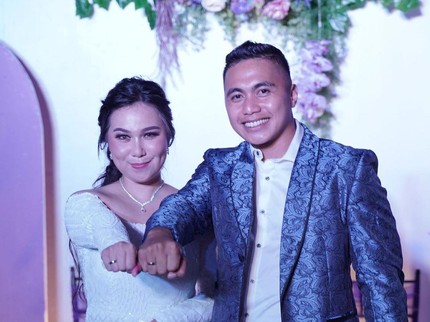 Selamat! Aprilio Manganang dan Claudia Resmi Menikah