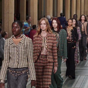6 Hal Menarik dari Koleksi Chanel Metiers d'art 2023 di Senegal! Pertama Kali Fashion Show di Afrika