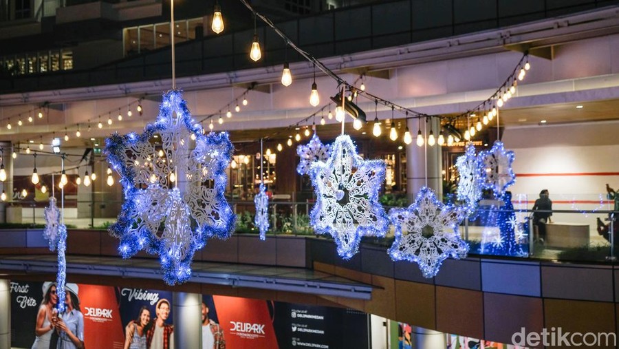 Dekorasi Natal di Delipark Mall Medan