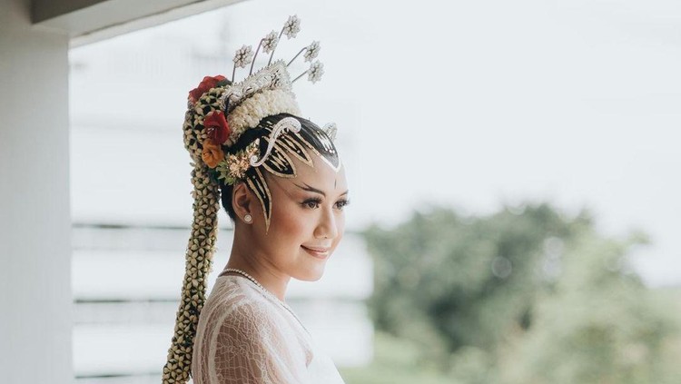 Erina Gudono Kenang Momen Sebelum Akad Erina Gudono Kenang Momen Sebelum Akad