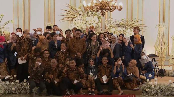 img-title Kaesang Sebut Tak Kenal Kebanyakan Tamu yang Datang, Relate Banget? Psst, Ini Tips Tentukan Tamu Undangan di Pesta Pernikahan
