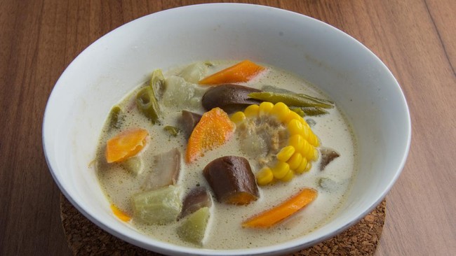 Polisi mengatakan, menurut keterangan saksi pelapor, potongan jari manusia yang ada di dalam sayur lodeh berasal dari dalam tahu.