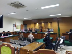 Korupsi Pembangunan Depo Sampah, Eks Kadis LH Cilegon Dituntut 4 Tahun Bui