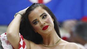 img-title Akhirnya Ivana Knoll Pakai Baju Tertutup di Piala Dunia 2022