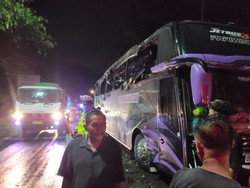 Bus Rombongan DPRD Kuansing Terbakar Diduga Akibat Pompa BBM Rusak