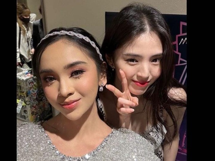 Lyodra dan Han So Hee di Asia Artist Awards 2022