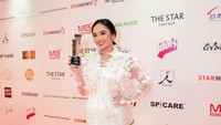 <p>Penyanyi Lyodra Ginting kembali mengharumkan nama Tanah Air. Ia baru saja meraih piala kategori 'Asia Celebrity' di gelaran Asia Artist Awards (AAA). (Foto: Instagram @lyodraofficial)</p>