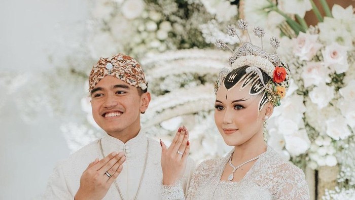 img-title Ini Pesan Manis Erina Gudono Usai Menikah dengan Kaesang, Ungkap Momen 'Salim' dengan Suami
