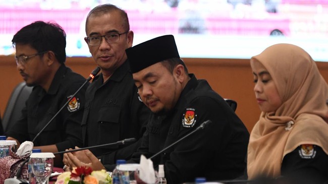 Ketua KPU menggatakan revisi PKPU 6/2022 akan dilakukan merespons putusan MK yang menyatakan penentuan dapil DPR dan DPRD provinsi harus dilakukan pihaknya.