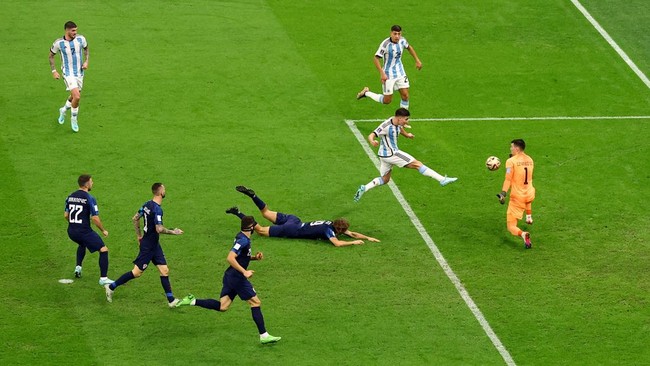 Kemenangan Argentina atas Kroasia tidak lepas dari tiga momen emas skuad asuhan Lionel Scaloni yang berbuah gol.