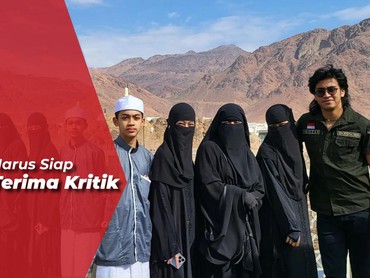 img-title Cuek Gaya Nyentrik saat Umrah Dihujat, Abidzar: Yang Penting Menutup Aurat